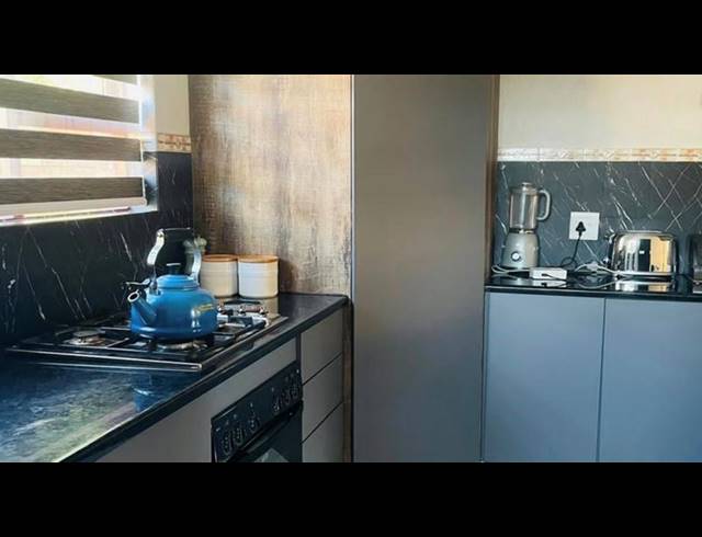 4 BEDROOM HOUSE FOR SALE IN VAN RIEBEECK PARK